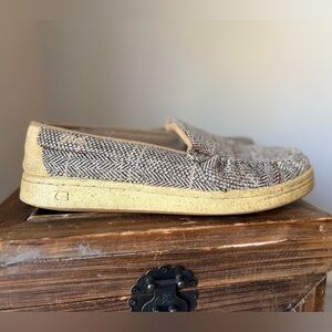 Globe Men's Herringbone Slip-On Loafers - Beige and Brown